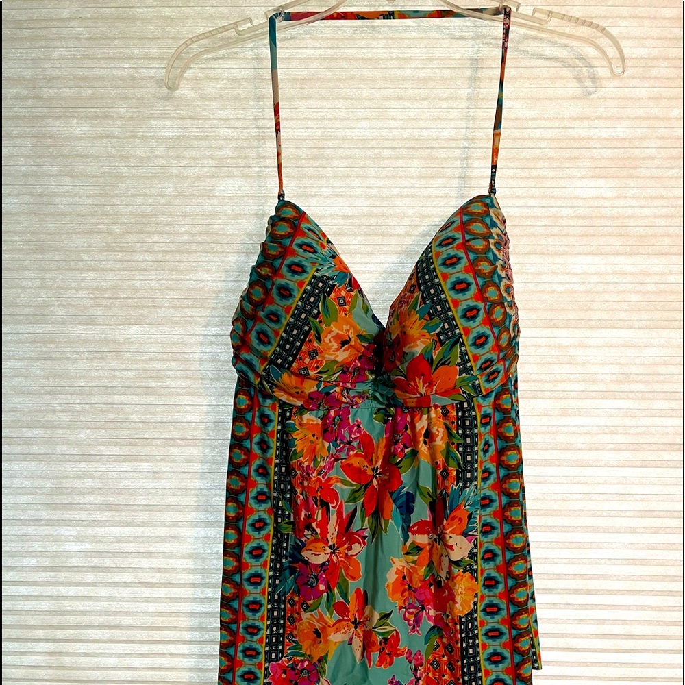 Women’s size 14 La Blanca floral tankini top